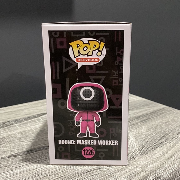 Funko Pop! Television | Squid Game #1226: Round Masked Worker - Vinyl Figure - Picture 5 of 10